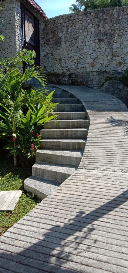 Sunmoonstarvillas Yogyakarta Jarakan Bagian luar foto