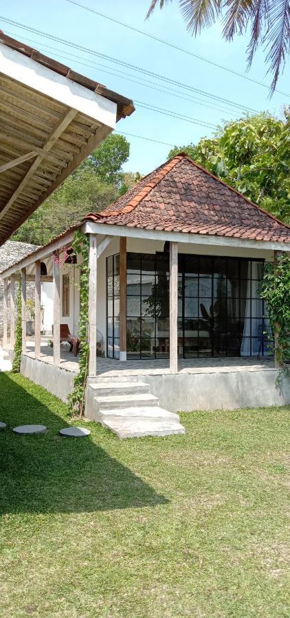 Sunmoonstarvillas Yogyakarta Jarakan Bagian luar foto