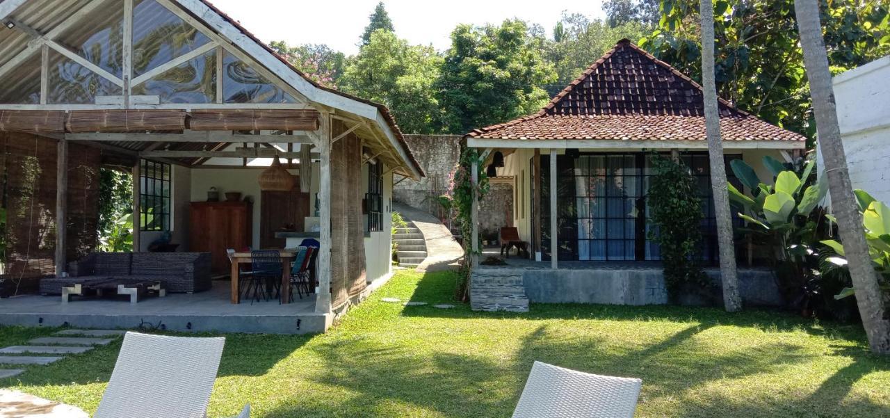 Sunmoonstarvillas Yogyakarta Jarakan Bagian luar foto