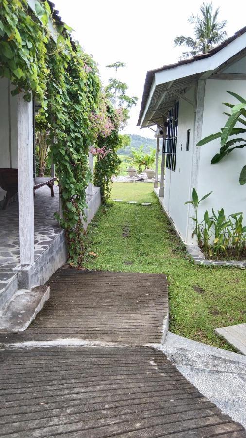 Sunmoonstarvillas Yogyakarta Jarakan Bagian luar foto