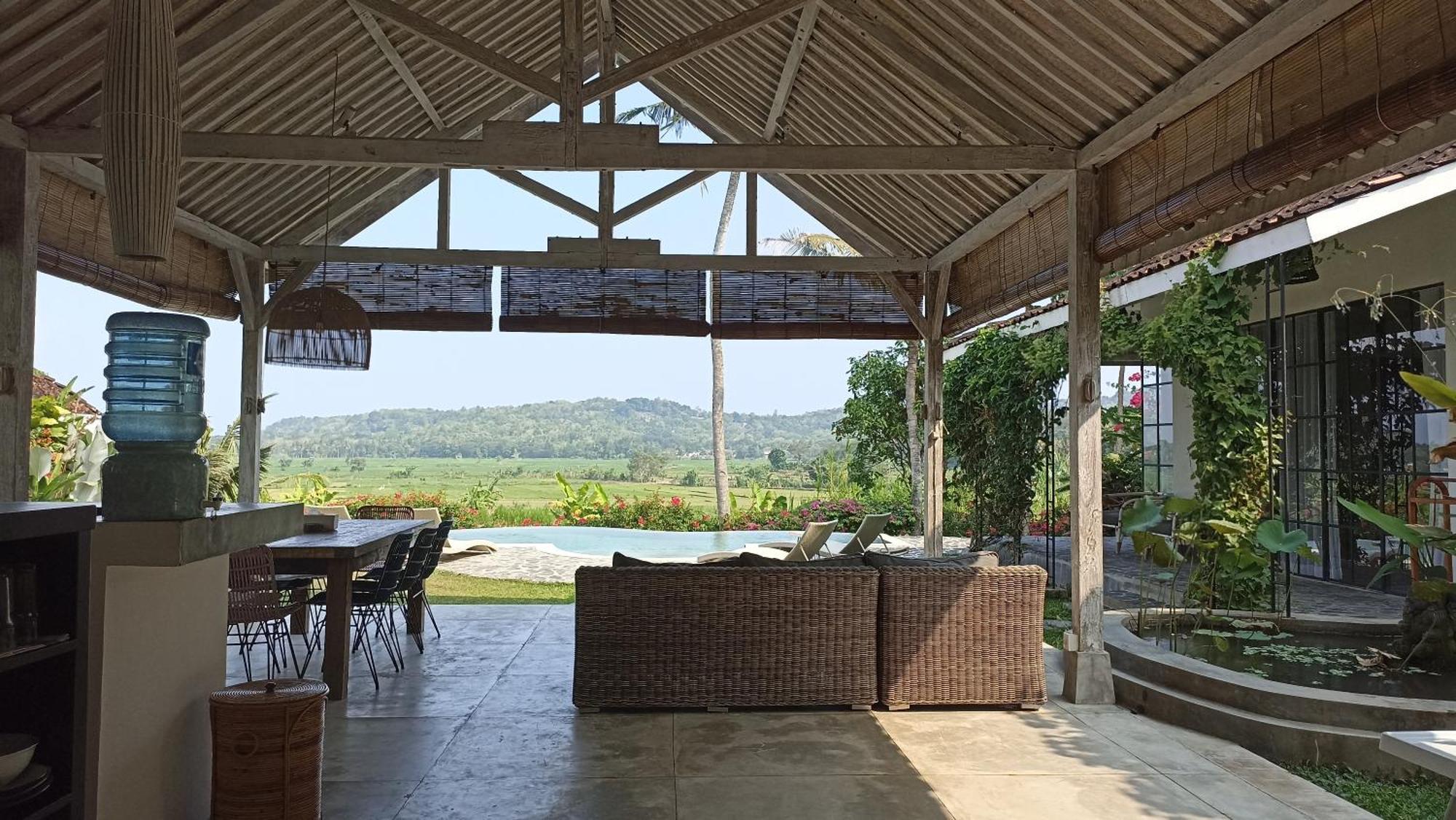 Sunmoonstarvillas Yogyakarta Jarakan Bagian luar foto