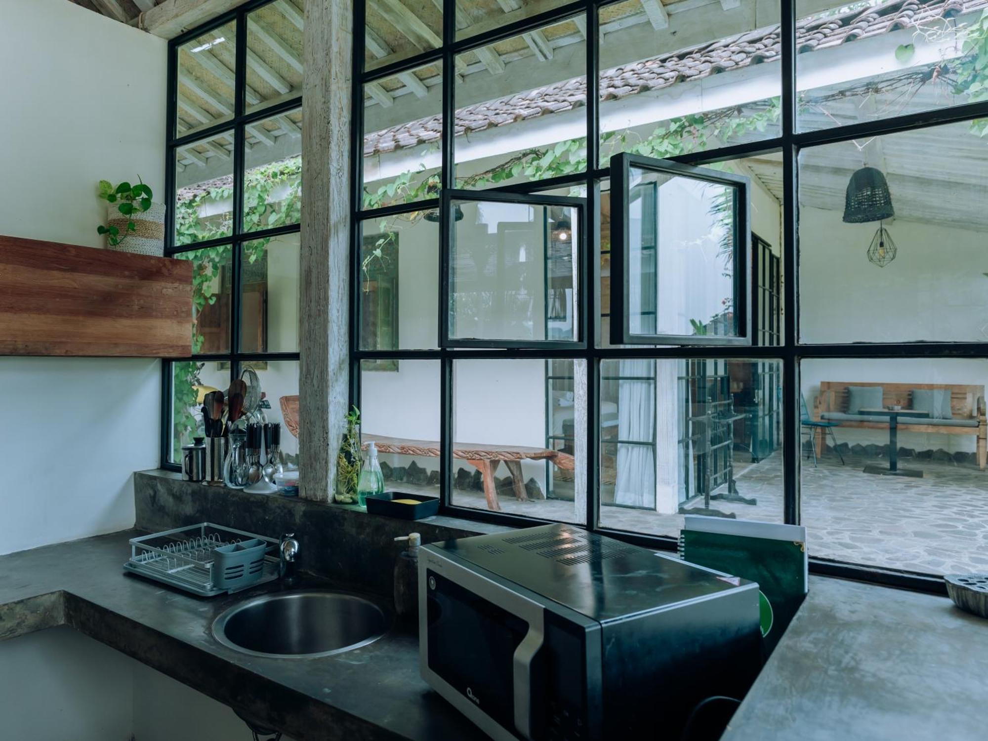 Sunmoonstarvillas Yogyakarta Jarakan Bagian luar foto