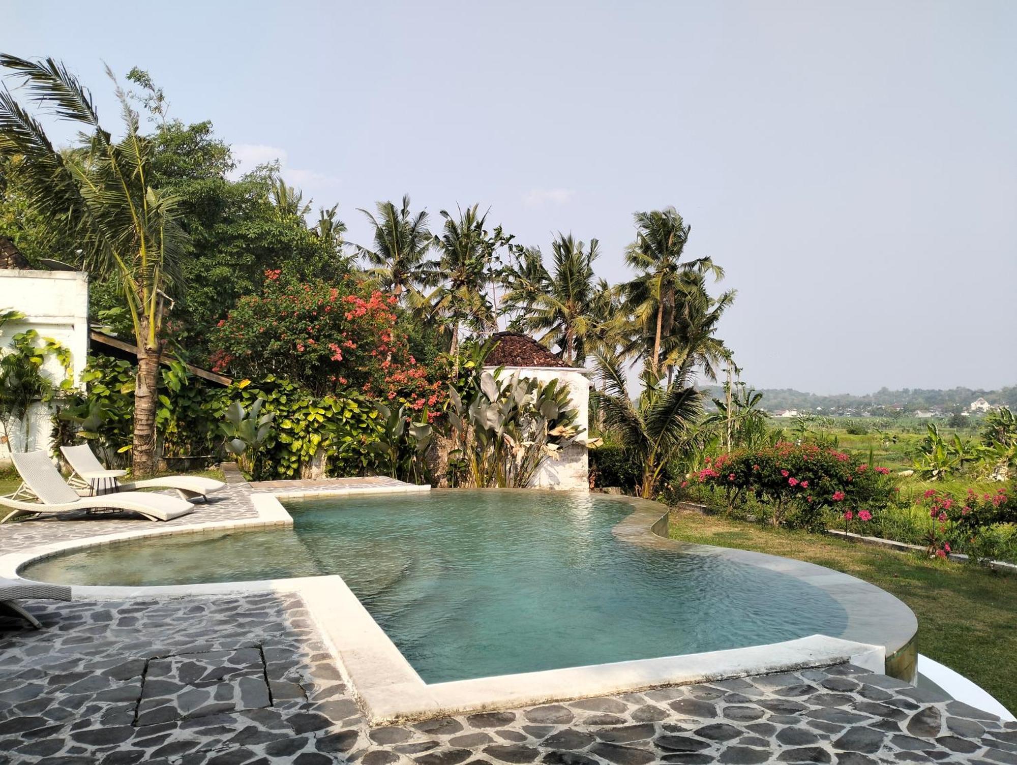 Sunmoonstarvillas Yogyakarta Jarakan Bagian luar foto