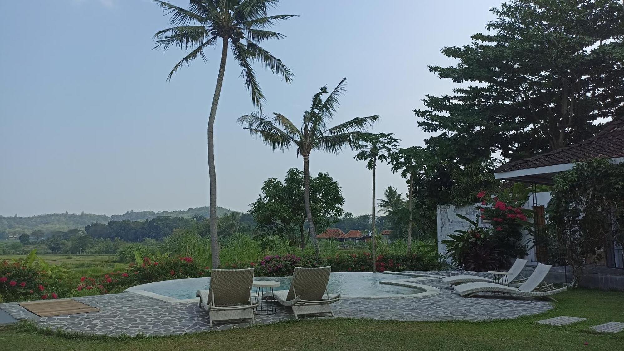 Sunmoonstarvillas Yogyakarta Jarakan Bagian luar foto