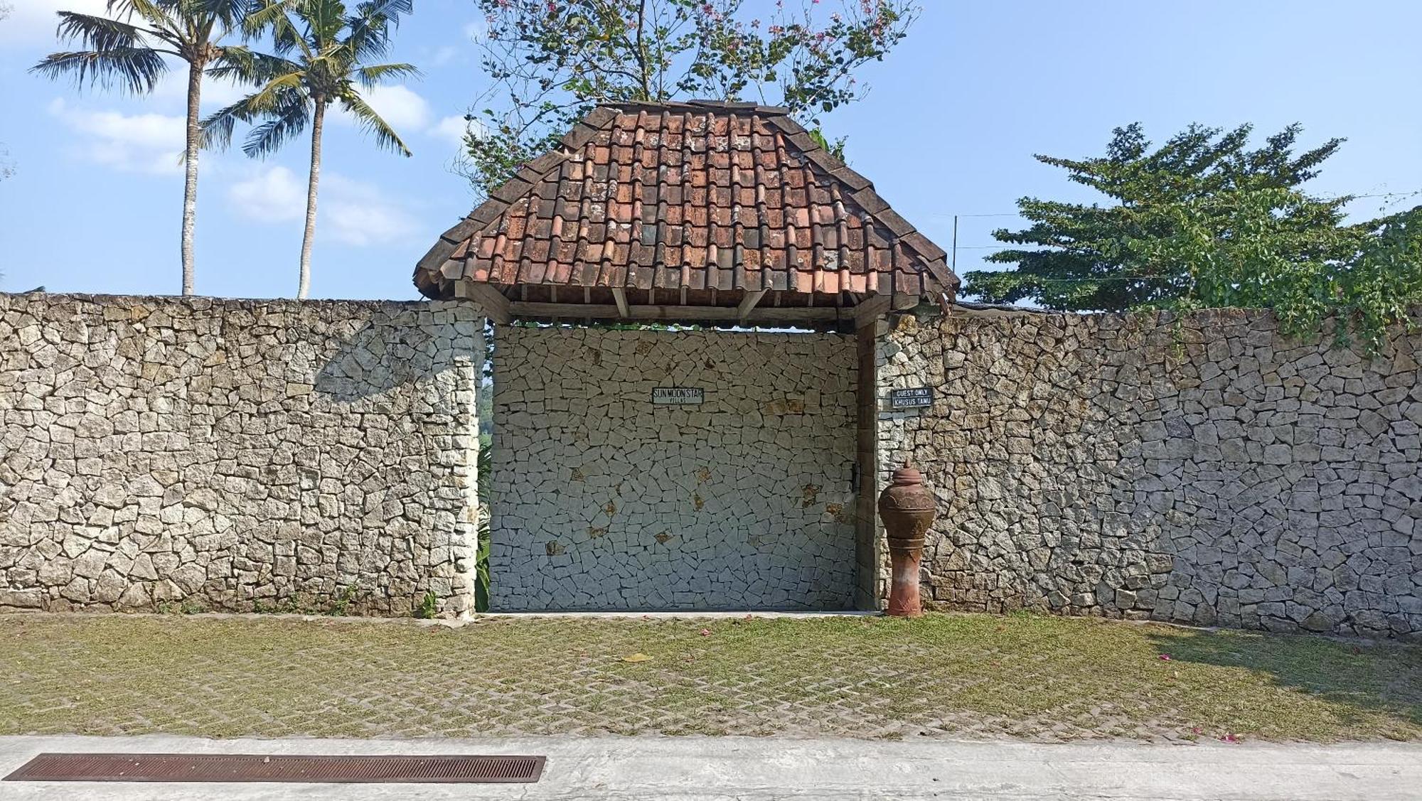 Sunmoonstarvillas Yogyakarta Jarakan Bagian luar foto