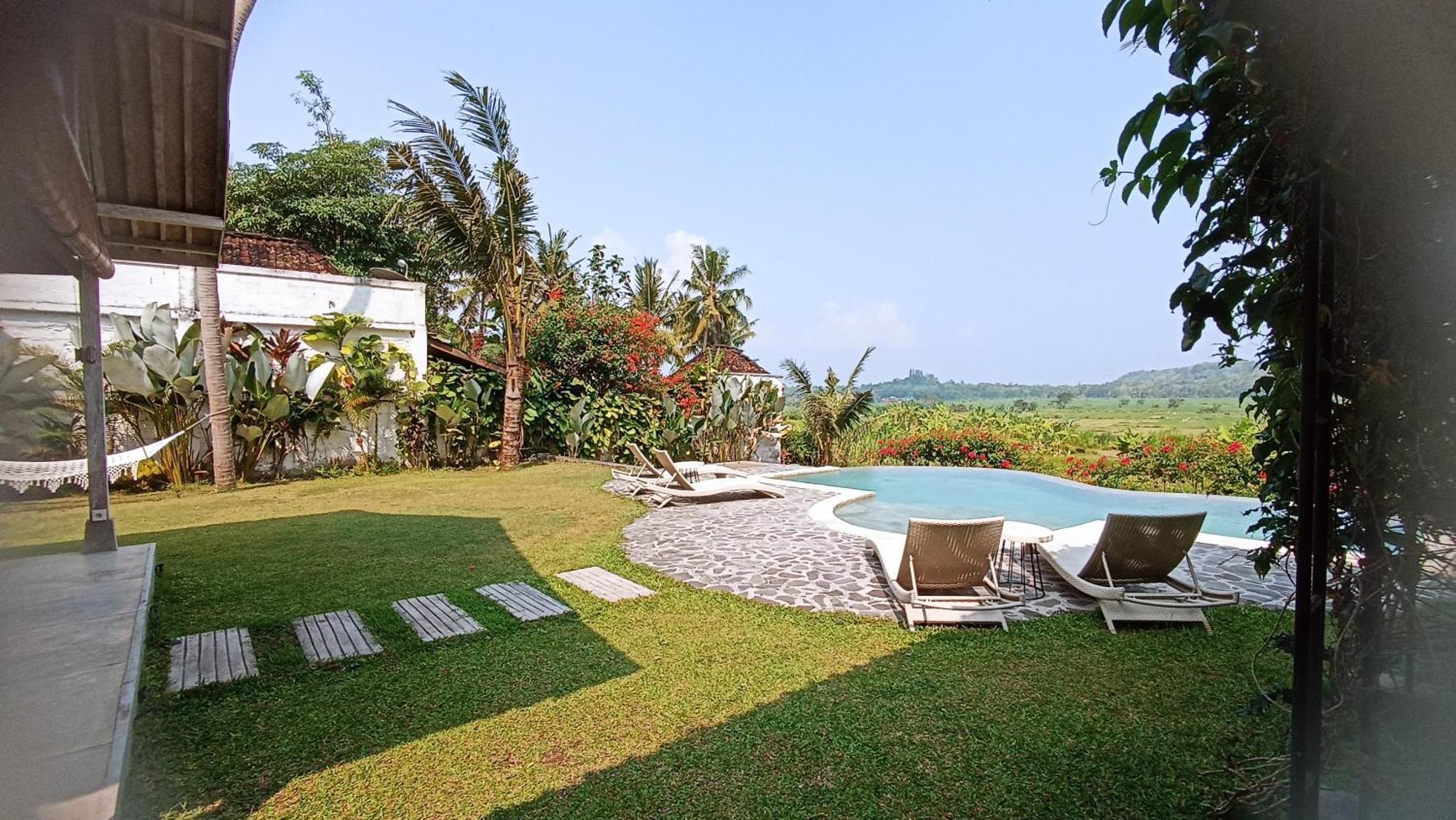 Sunmoonstarvillas Yogyakarta Jarakan Bagian luar foto