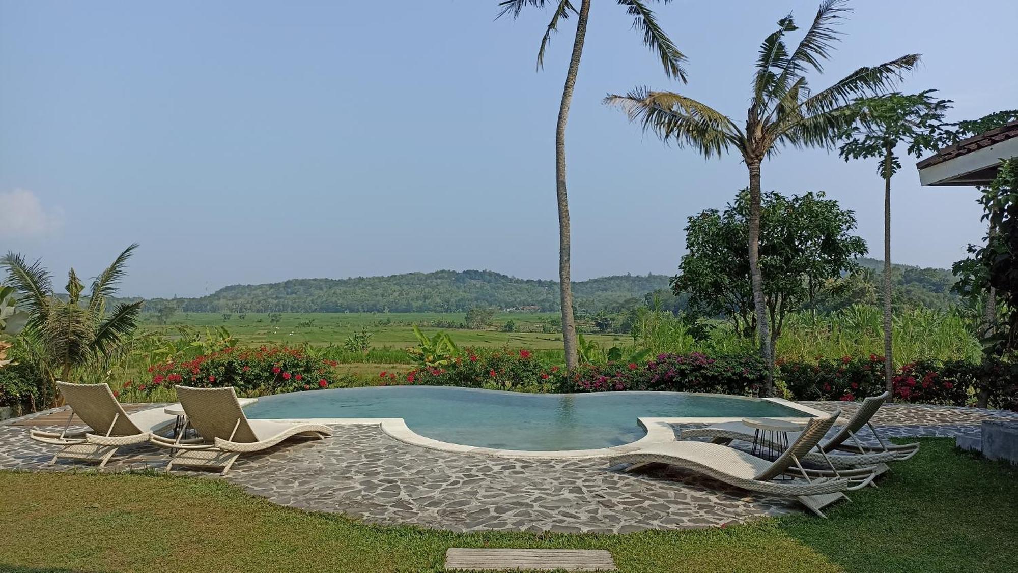 Sunmoonstarvillas Yogyakarta Jarakan Bagian luar foto